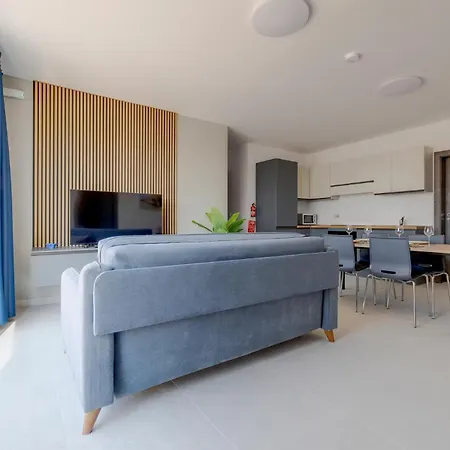 Wave Crest By Buena Vista