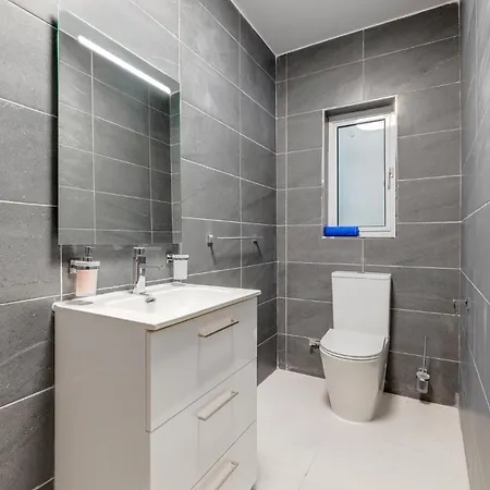 Wave Crest By Buena Vista * セント・ポールズ・ベイ