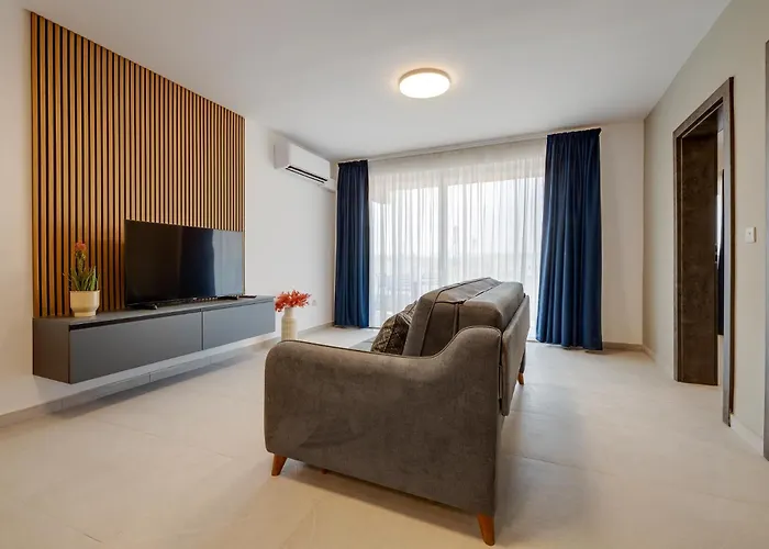 Wave Crest By Buena Vista * San Pawl il-Baħar