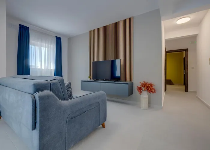 Wave Crest By Buena Vista *