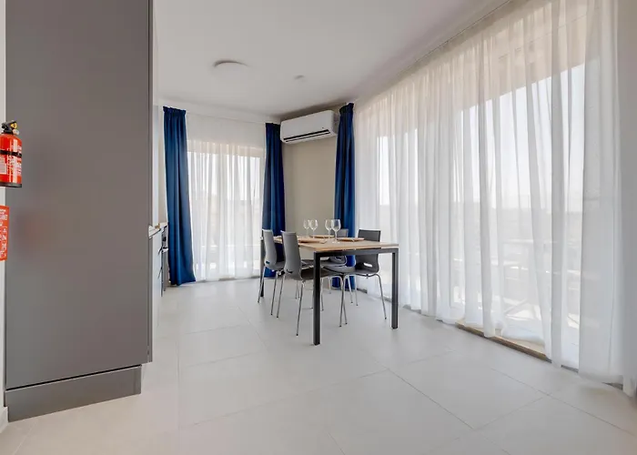 Wave Crest By Buena Vista * San Pawl il-Baħar