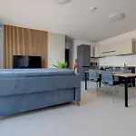 Apartment Wave Crest By Buena Vista *