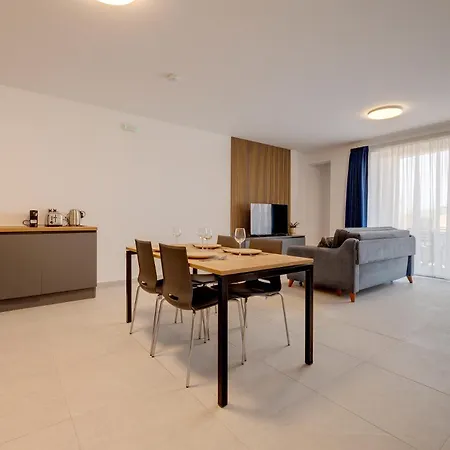 Wave Crest By Buena Vista 아파트 세인트폴스베이