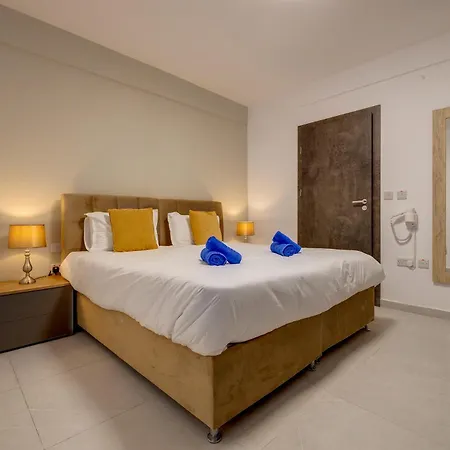 Wave Crest Apartment
