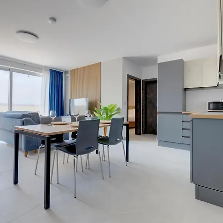 Wave Crest Apartment