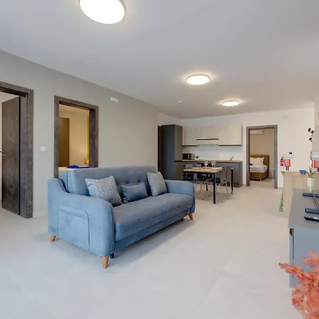 Apartment Wave Crest