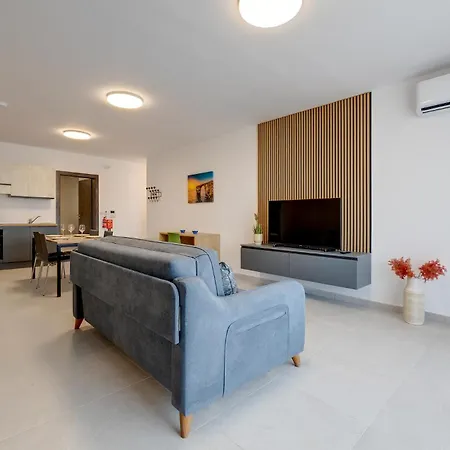 Wave Crest By Buena Vista *