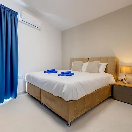 Wave Crest Apartment