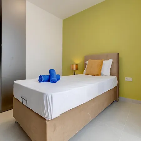 Wave Crest Apartment *