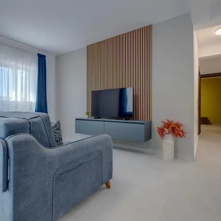 Wave Crest By Buena Vista *