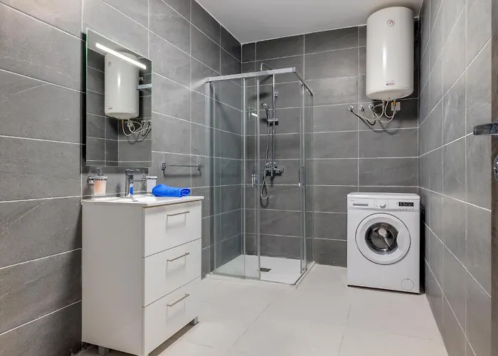 Wave Crest By Buena Vista * St. Paul's Bay