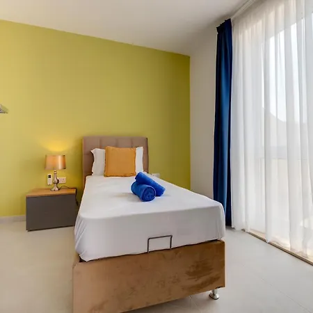 Wave Crest By Buena Vista