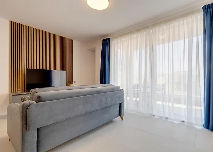 Wave Crest By Buena Vista *